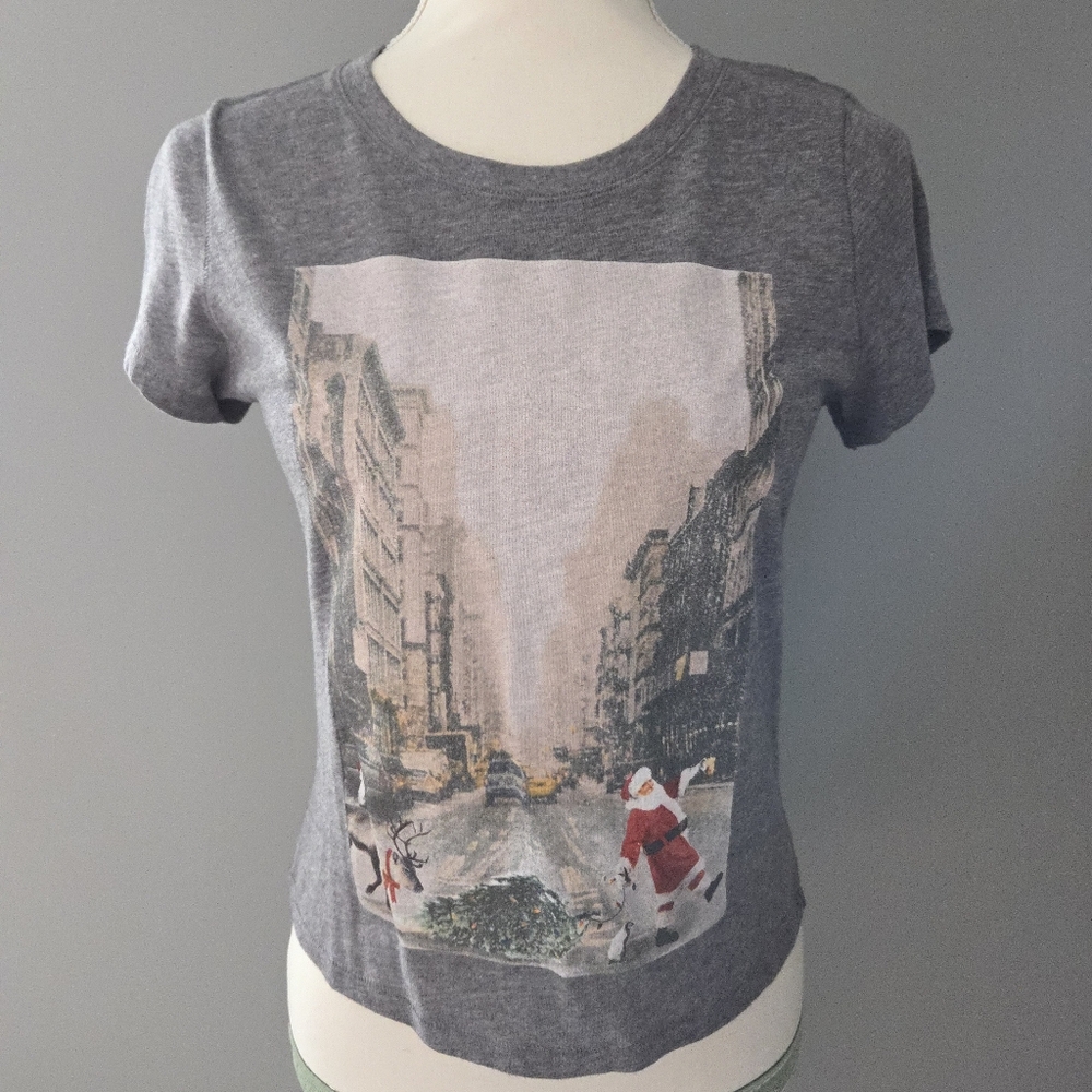Abercrombie & Fitch Santa Graphic Baby Tee - Y2K Holiday Aesthetic